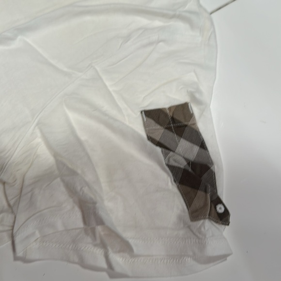 Authentic cream colored Burberry t-shirt - Picture 3 of 4